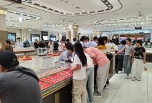 国庆珠宝消费火热:金价频创新高,有消费者后悔之前买少了-程序员中文网